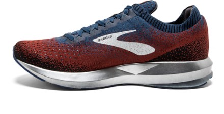 brooks levitate 2 men