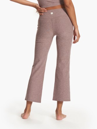 Vuori Mid-Rise Elevation Slim Bootcut Pants - Women's 2