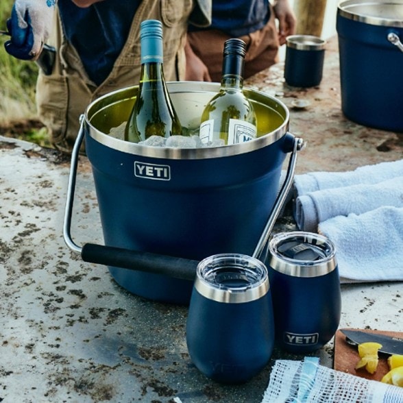 Location Image of color Navy