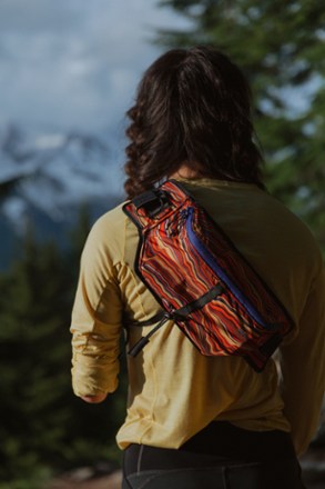 Janji x La Sportiva Multipass Sling Bag 8