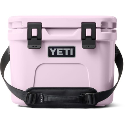YETI Roadie 15 Cooler 0