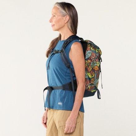REI Co-op Flash 22 Print Pack 4