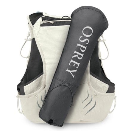 Osprey Duro Pro 10 Hydration Vest Shown with included quiver