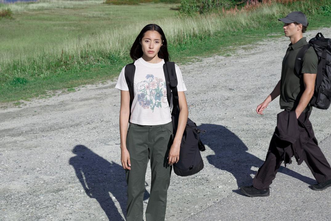 Location Image for Merino 150 Tech Lite NZ Flora Crop T-Shirt - Women's