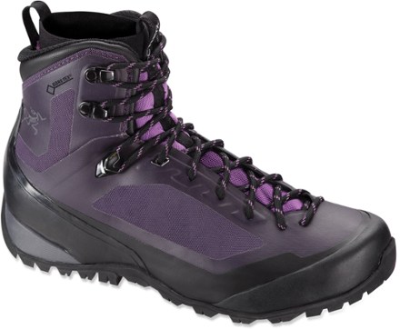 arcteryx womens hiking shoes