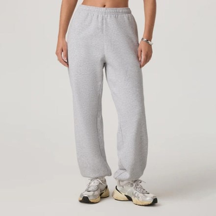 Vuori Restore Classic Sweatpants - Women's 1