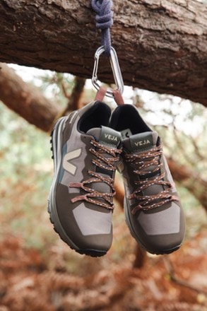 VEJA VEJA x Finisterre Fitz Roy Hiking Shoes - Women's 5