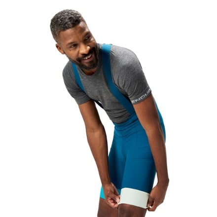 Endura Loop Cycling Bib Shorts - Men's 4
