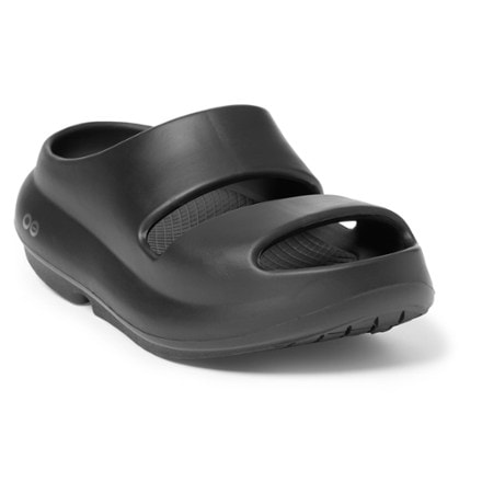 OOFOS OOyea Slide Sandals - Women's 3/4 view