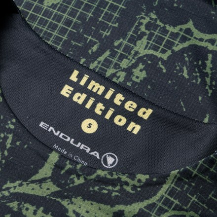 Endura Floral LTD Printed Long-Sleeve Bike Jersey - Women's 8