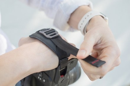 Peak Design Clutch 3.0 Camera Strap 2