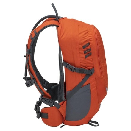 ALPS Mountaineering Hydro Trail 17 Hydration Pack 2