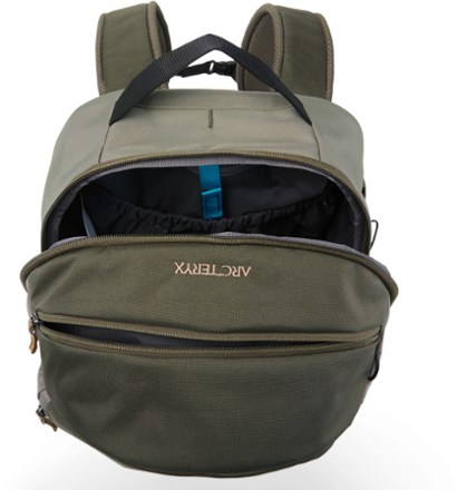 Arc'teryx Mantis 26 L Pack 5