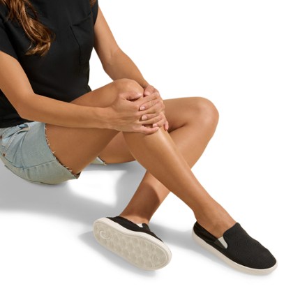 OluKai Pehuea Shoes - Women's 5