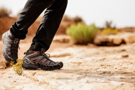 Salomon X Ultra Pioneer Mid CSWP Hiking Boots - Men's 5