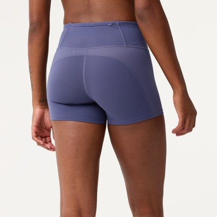Brooks Dash Cooling Shorts - Women's 1