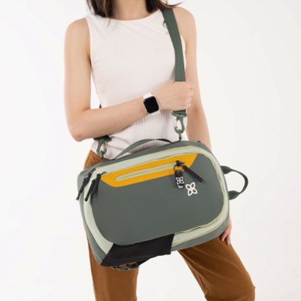 Sherpani Mia Pack - Women's 6