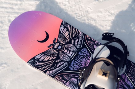 GNU Ladies Choice Snowboard - Women's 2023/2024 | The Summit