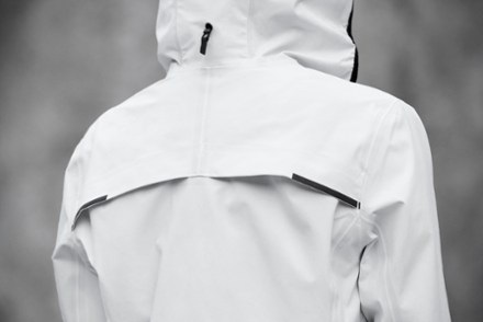 On Waterproof Anorak - Women's 6
