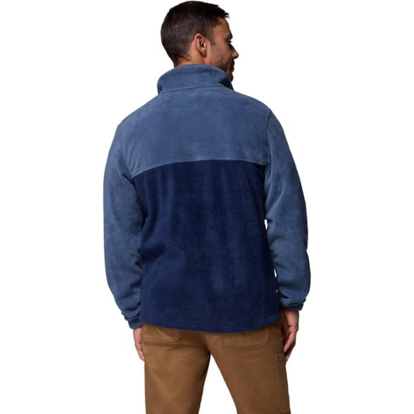 On Body Image of color Dark Mountain/Collegiate Navy