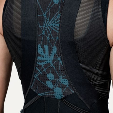 Varlo Roam Cargo Bib Shorts V2 - Women's 5