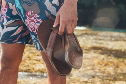 OluKai Tuahine Sandals - Men's 4