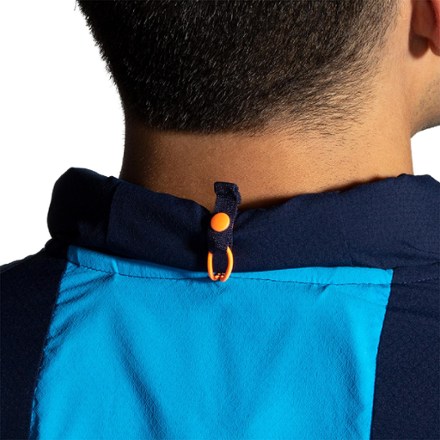 Brooks Canopy Jacket - Men's 5