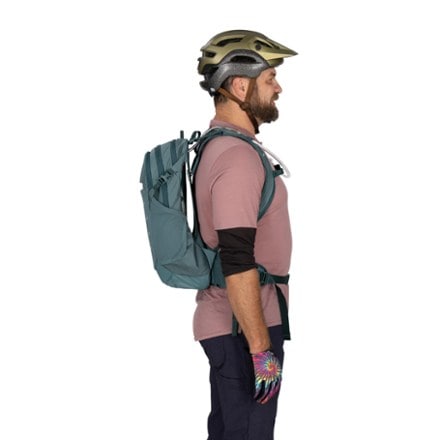 Osprey Syncro 12 Hydration Pack 9