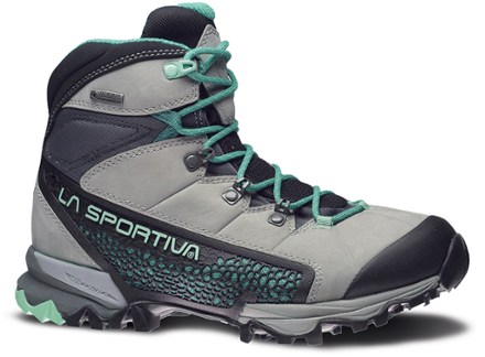 la sportiva women's hiking shoes