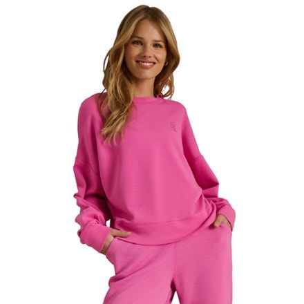 RHONE DreamGlow Crew Neck - Women's 1