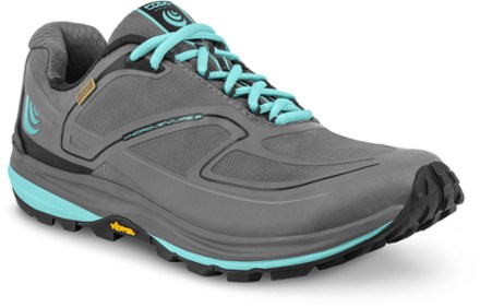 topo womens running shoes