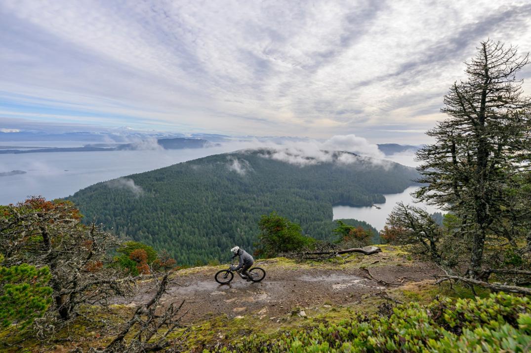 Location Image for Notch 160 CUES 10 Electric Mountain Bike