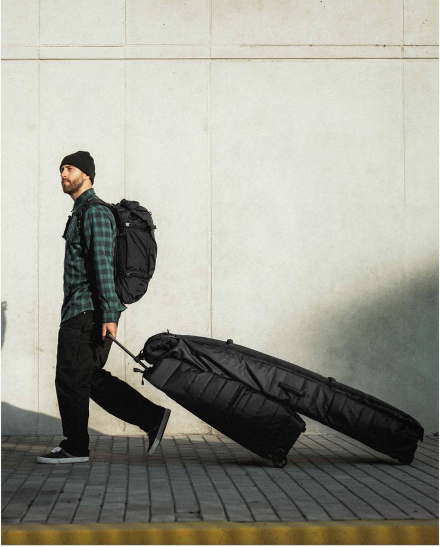 Location Image for Snow Roller Pro Ski Bag 127 L