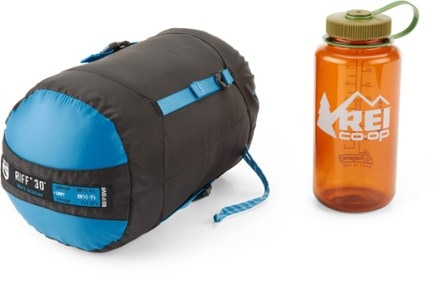 NEMO Riff 30 Endless Promise Down Sleeping Bag - Men's Stuff sack (32 oz. bottle not included)