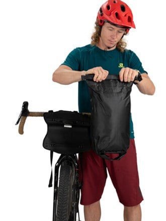 Osprey Escapist Handlebar Bag 9