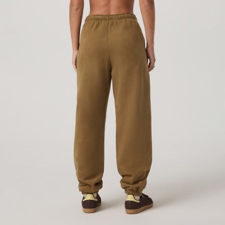 Vuori Restore Classic Sweatpants - Women's 1