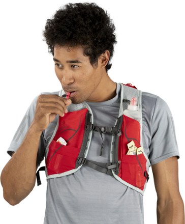 rei hydration vest