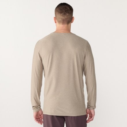 Vuori Long-Sleeve Strato Tech T-Shirt - Men's 2