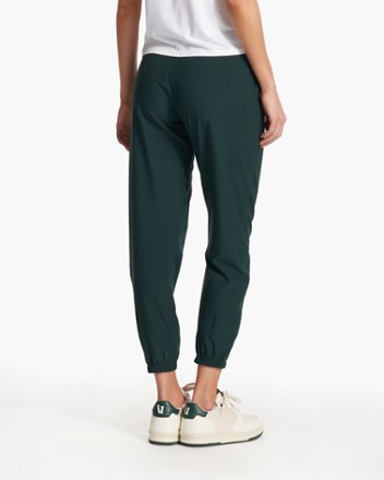 Vuori Weekend Jogger Pants - Women's 2