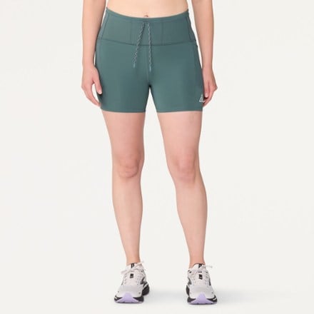 Model info: Height: 5'9" | Waist: 33" | Inseam: 31" | Wearing size: M