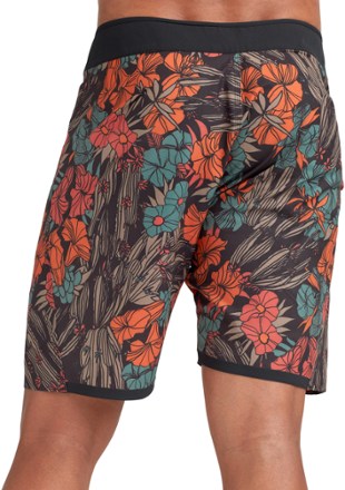 DAKINE Mission 19" Board Shorts - Men's 1