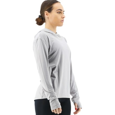 TYR SunDefense Hooded Shirt - Women's 4