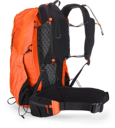  Arc'teryx Aerios 45 Backpack Women's, Versatile Pack for  Overnight and Multi-Day Trips, Pixel/Sprint, Regular