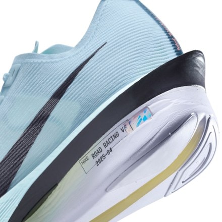 Nike ZoomX Vaporfly 4 Road-Running Shoes - Women's 7