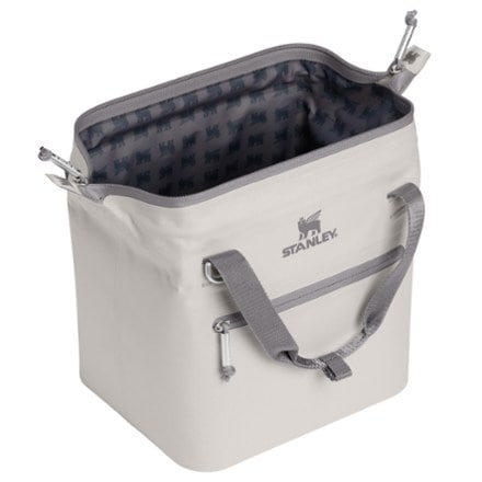 Stanley The All Day Julienne Mini Cooler - 10 Cans/7.4 Qts. 2