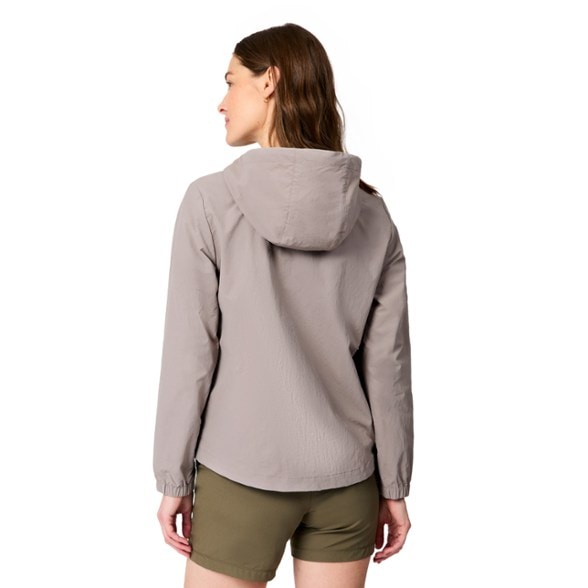 On Body Image of color Taupewood