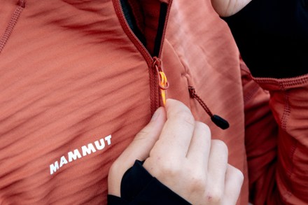 Location Image for Taiss Light ML Hooded Jacket - Women's