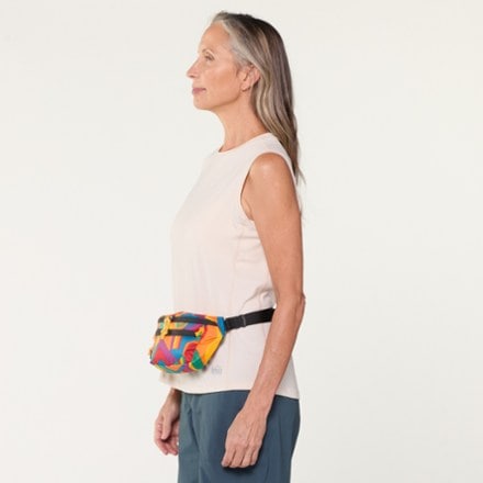 REI Co-op Trail 2 Pride Edition Waist Pack 2