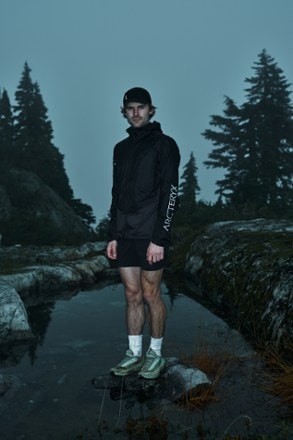 Location Image of color Black/Cloud