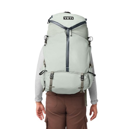 YETI Skala 60 L Pack - Women's 3